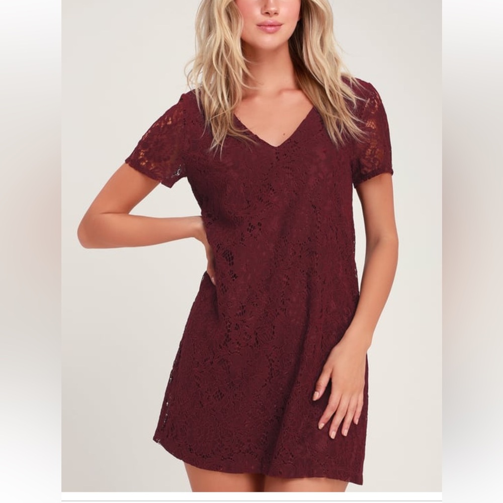 NWOT Lulu's lace dress. Size small.